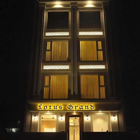 Hotel Lotus Grand Akm Kālka Esterno foto