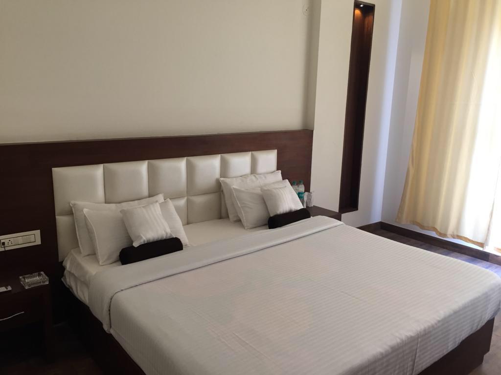 Hotel Lotus Grand Akm Kālka Esterno foto