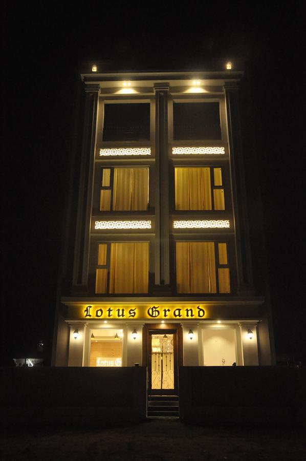 Hotel Lotus Grand Akm Kālka Esterno foto